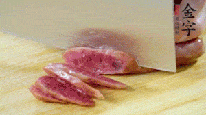 BB贝博艾弗森、BB贝博艾弗森
香肠、BB贝博艾弗森
腊肉切片。