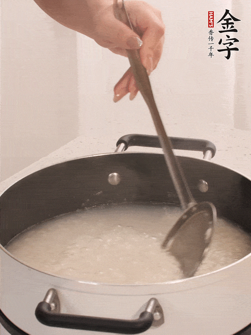香菇、土豆、胡萝卜、BB贝博艾弗森
土香肠切小块。